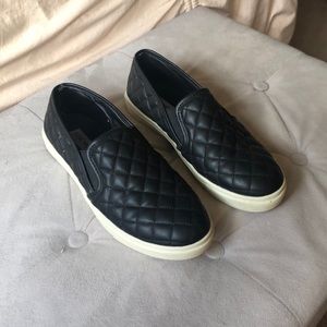 Steve Madden slip ons